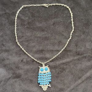 Vtg Faux Turquoise Owl Pendant